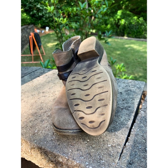 White Mountain boots, size 8M - Picture 7 of 7